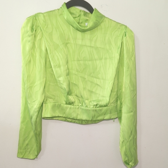 Ronny Kobo Collection Tops - Ronny Kobo Midler Top Green Satin Long Sleeve Pleated Shoulder Women's Size 4